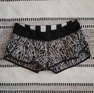 Lululemon Speed Up Shorts Pretty Palm Angel Wing 8